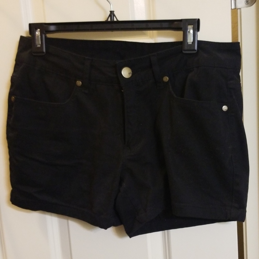 Black short shorts